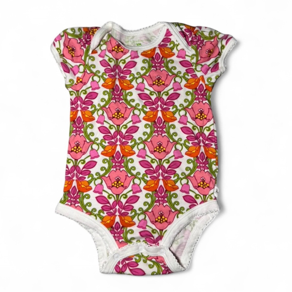 Vera Bradley baby floral cotton onesie with ruffles Size 6-9 months 🪷